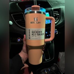 Stanley 40 oz Stainless Steel H2.0 FlowState Quencher Tumbler